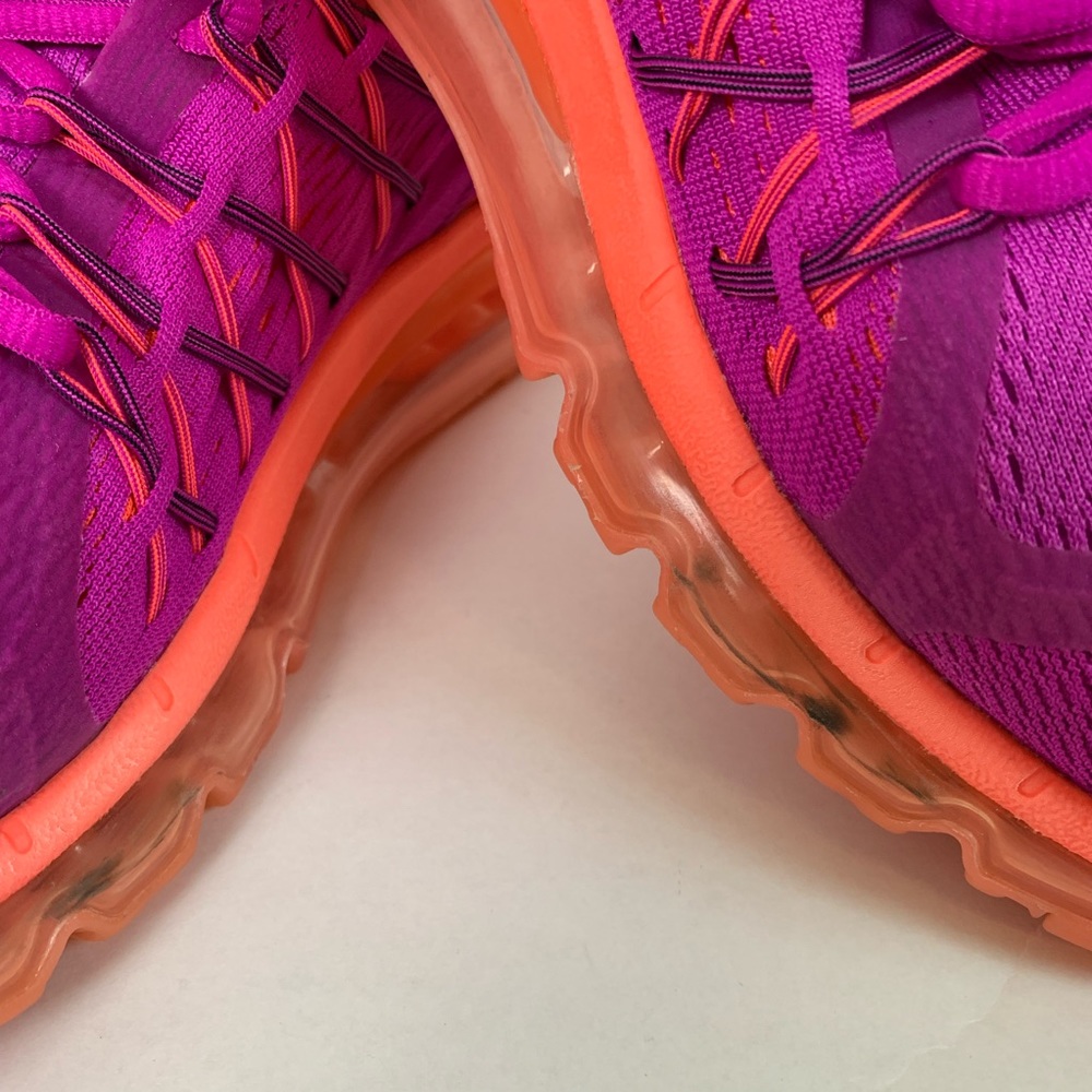 Nike athletic running shoes - Picture 4 of 8